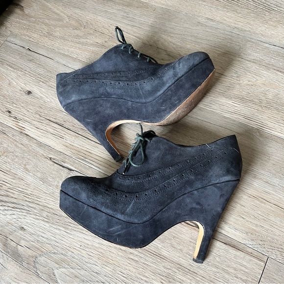 Dolce Vita Suede Wingtip Platform Oxford Shoe​ - Picture 3 of 7